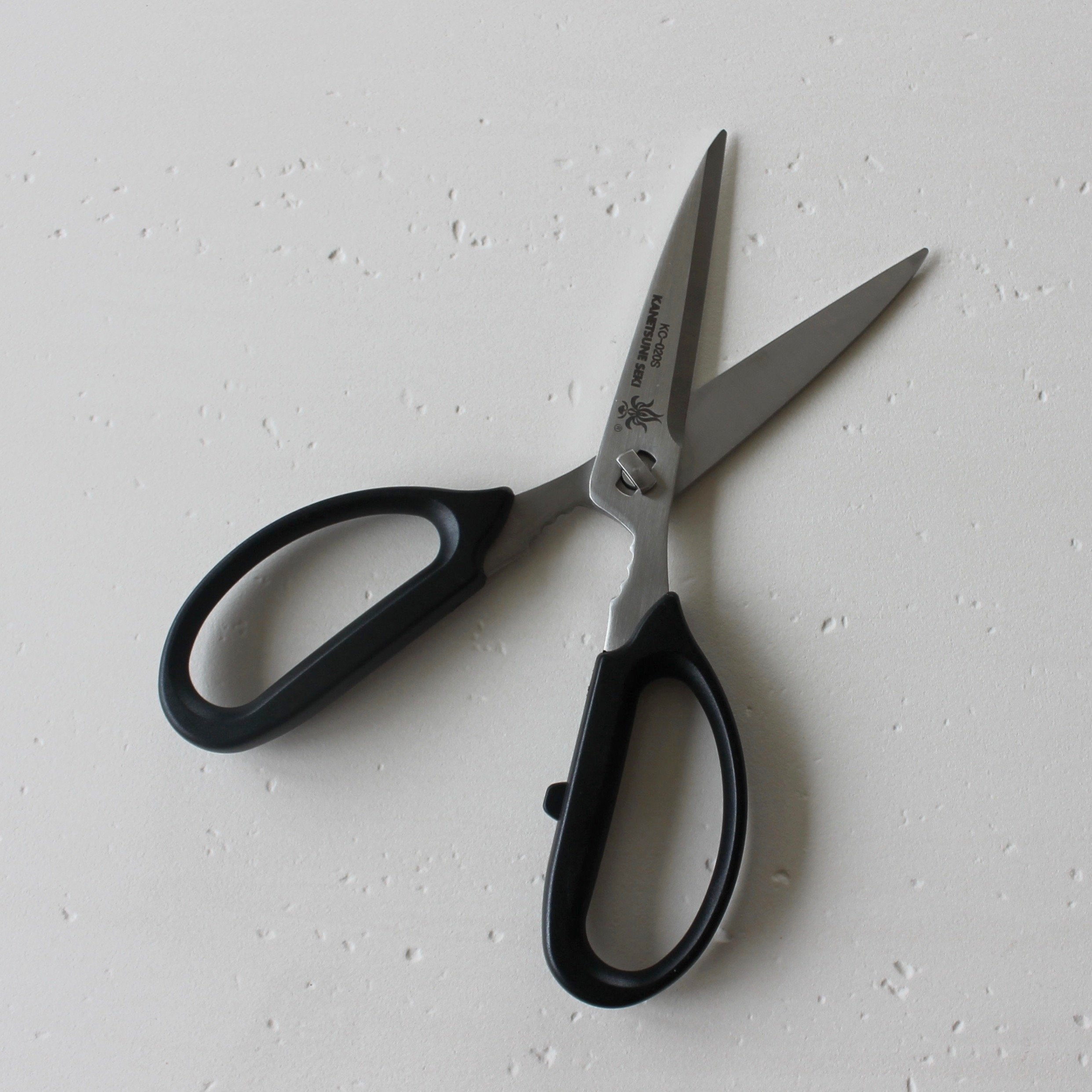 Japanese Kitchen Shears — The Knife Roll